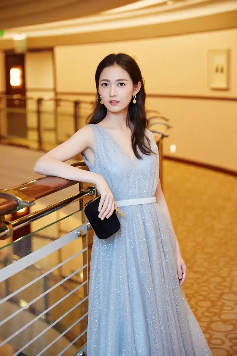 陈钰琪清新淡雅活动照图片