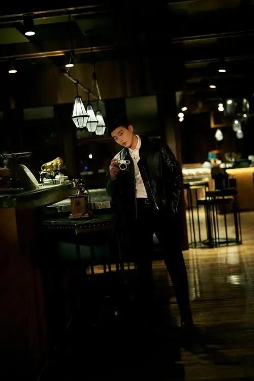 欧豪寸头痞帅##欧豪皮衣寸头的帅