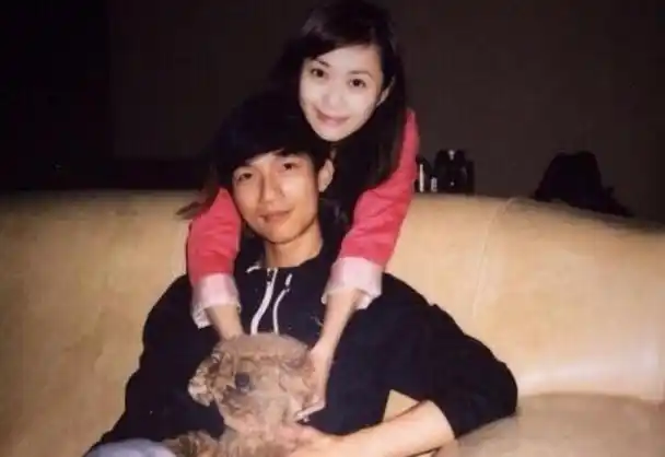 雪藏数年陈楚生妻子竟是她难怪因为她不惜得罪所有人