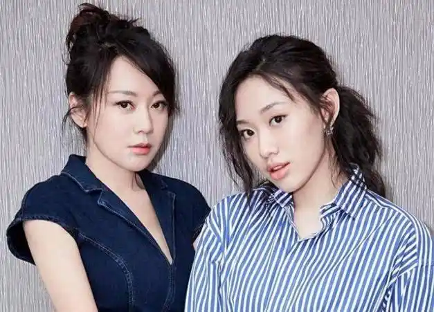 闫妮的激荡情史:离婚后放飞自我,男友都比她小十岁,人生太潇洒|李晨