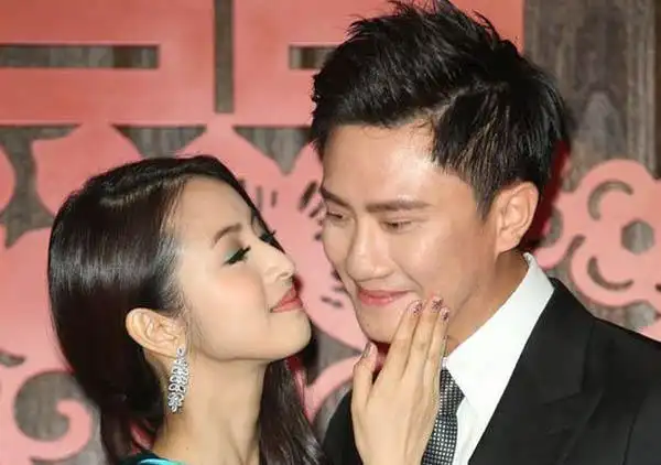 娱乐 滚动 > 林依晨结婚走低调路线 老公林于超个人资料遭起底