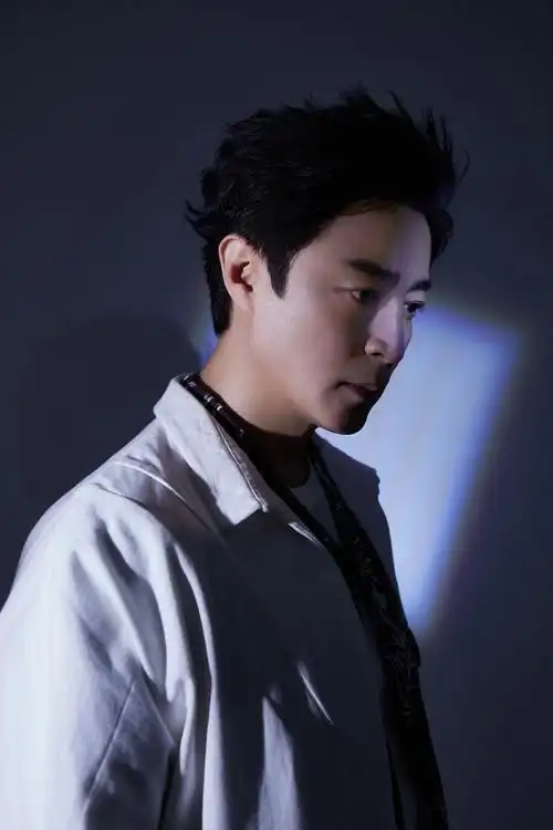 何中华生日大片曝光 光影间展现品质格调__凤凰网