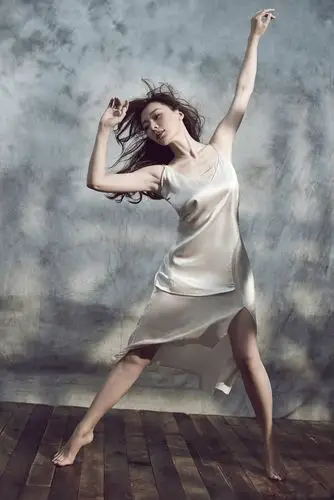 手舞足蹈----陈数