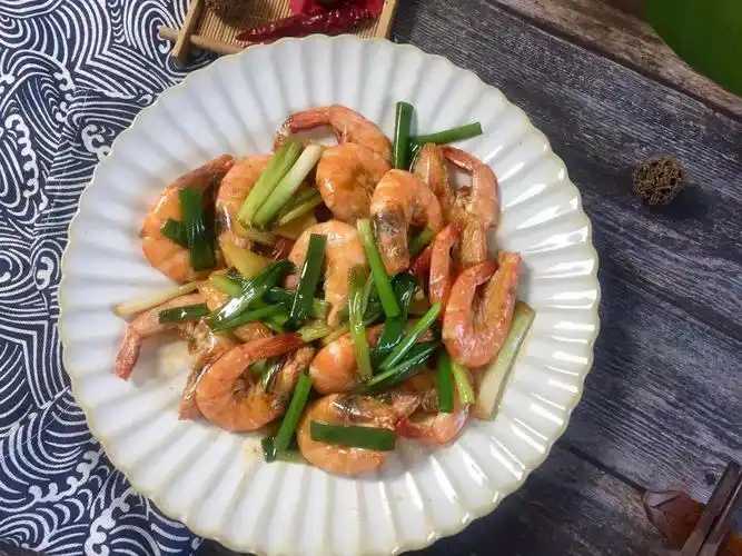 葱姜炒虾的做法