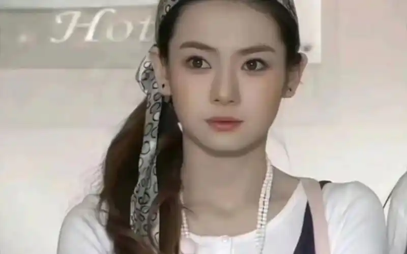 戚薇早期甜心,后期酷范儿!