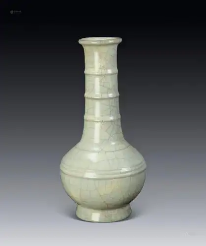 0300 宋代 官窑弦纹长颈瓶