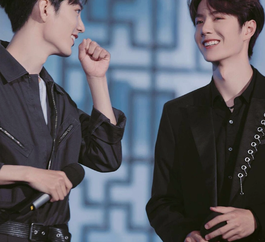 原创肖战王一博火成泰国顶流最新期快乐大本营霸榜推特热搜