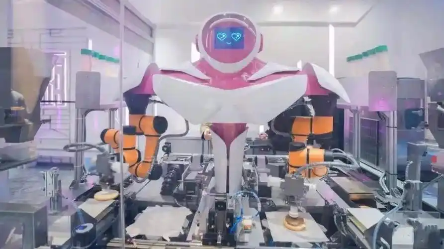 其次是"千玺机器人"