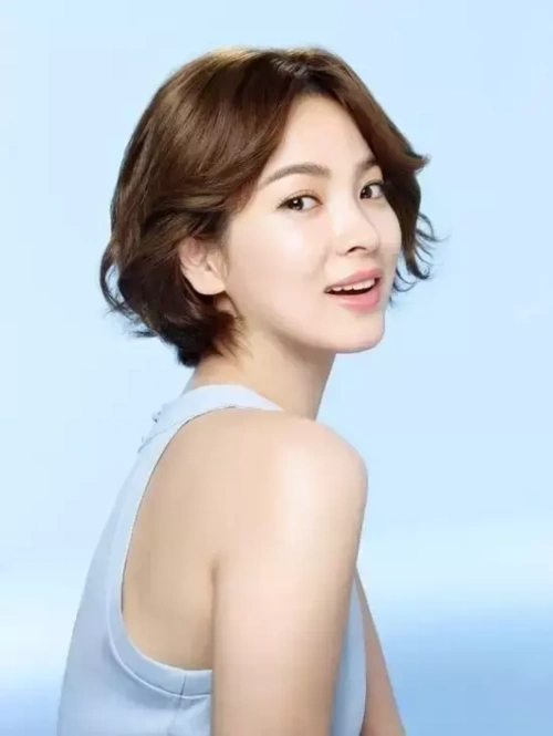 方圆脸型梨形身材不会穿来学学跟玄彬复合的宋慧乔吧