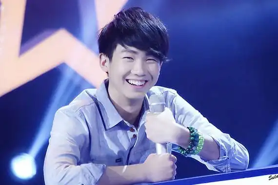 白举纲个人资料 - 白举纲老婆/身高/年龄/图片 - 星爪时尚网