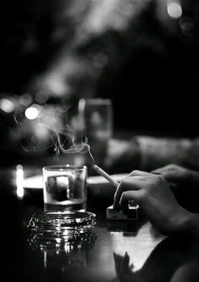 那些失落没人能懂 或许只有和你一样大感同身受 我讨厌孤独,但是,现在