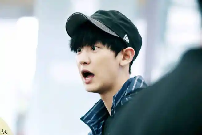 朴灿烈超话#朴灿烈自拍##朴灿烈照片#  【150625】好可爱 宝宝你的