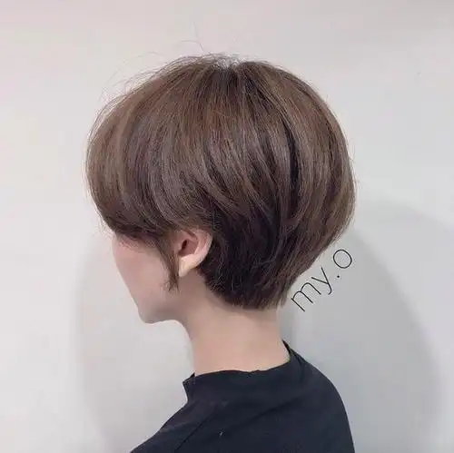 男生短发发型后脑勺