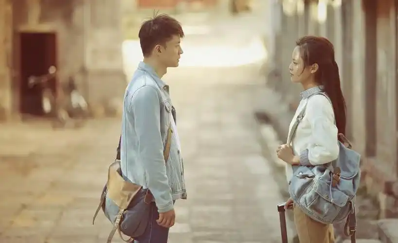 拥抱星星的月亮