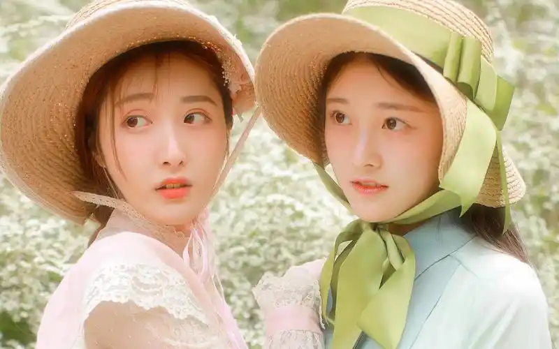 可爱闺蜜清纯治愈系唯美高清桌面壁纸