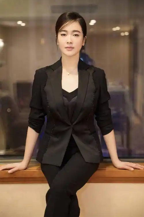 始于爱情,终于友情,前夫是大20岁富豪的左小青宣布分手_陈道明_女儿