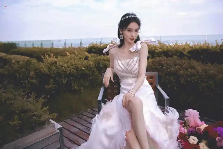 如何看待杨颖的颜值? - 知乎