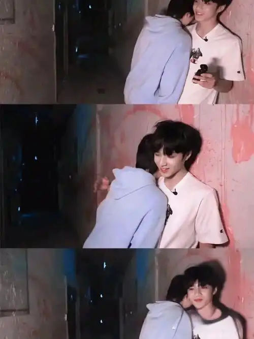 两张文轩壁纸两张吻文壁纸和