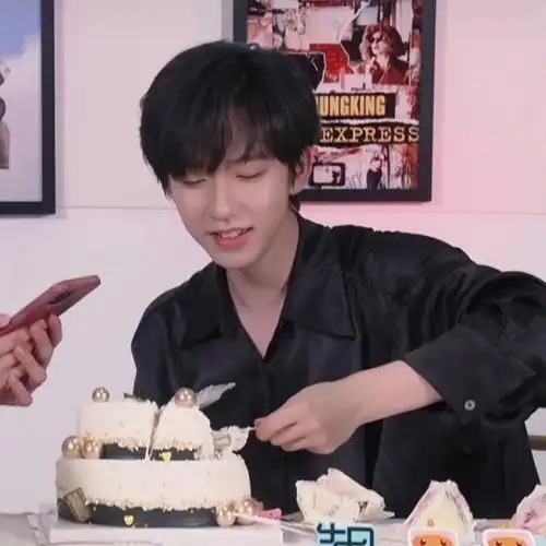 2021.6.15贺峻霖17岁生日