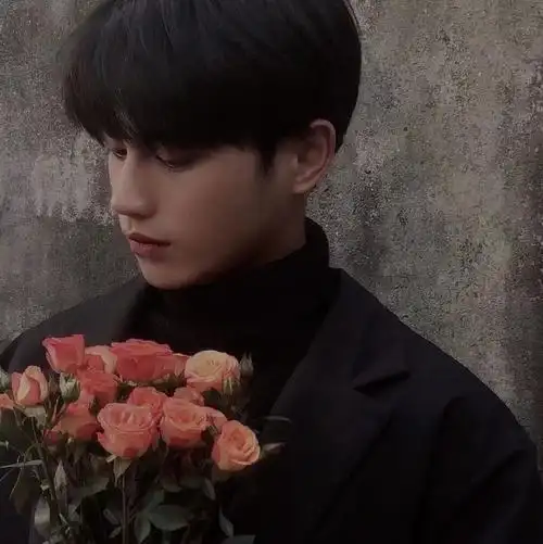 捧花男生头像