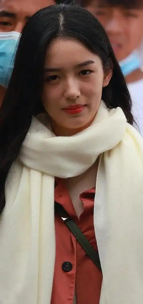 周也素颜不抗打