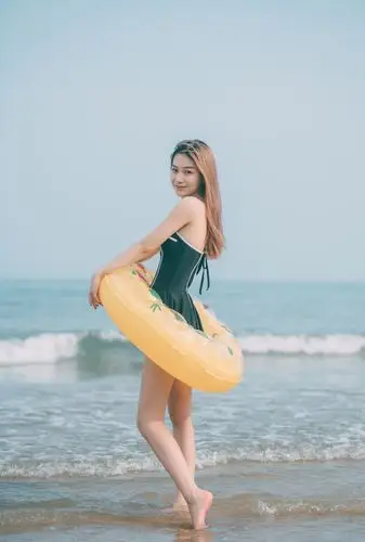 海边泳装
