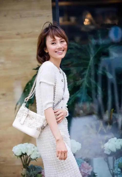 女神写真集第23期:袁泉