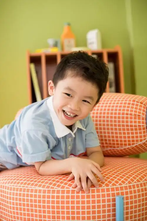 我可爱的小帅哥,你可爱的笑脸帅气十足的样子.真的讨人喜欢你.