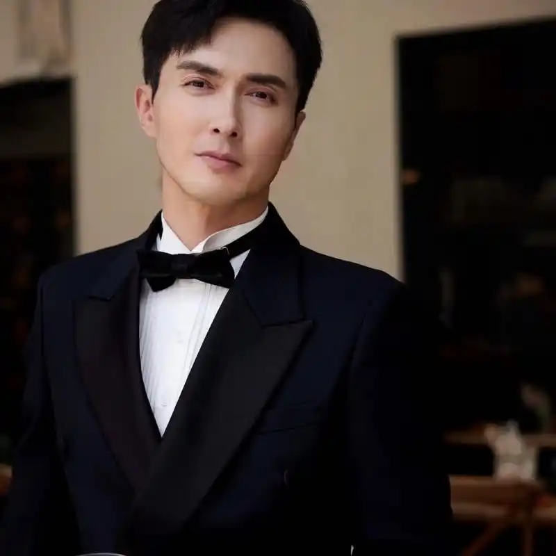 高伟光西装写真