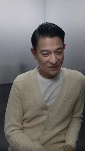 爷青回出道40年刘德华抖音开直播了