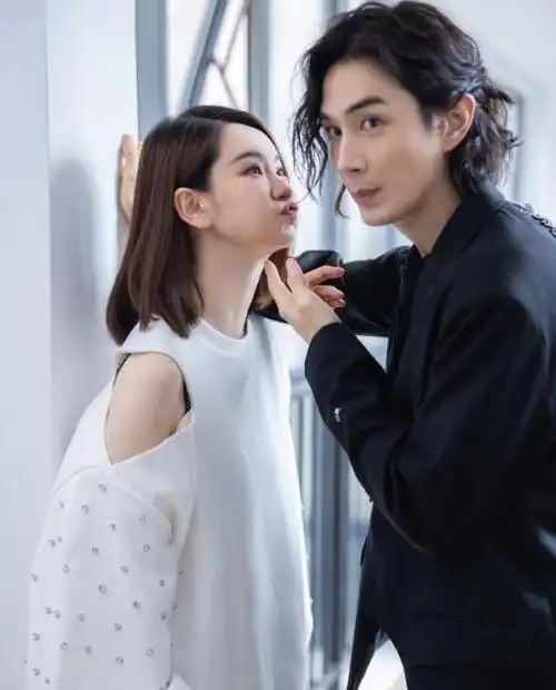 真相大揭秘!李承铉暴露婚姻细节,lucky竟越来越像他!