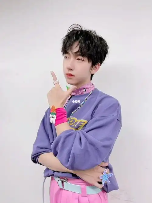 贺峻霖就是世界第一可爱啦