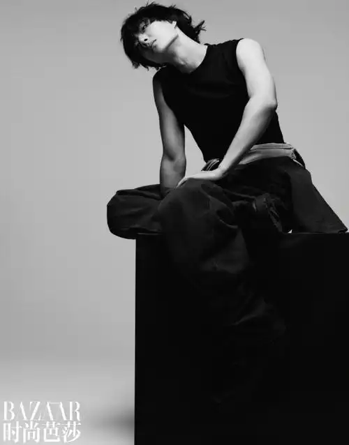 王一博时尚芭莎开年封面##王一博素颜大片