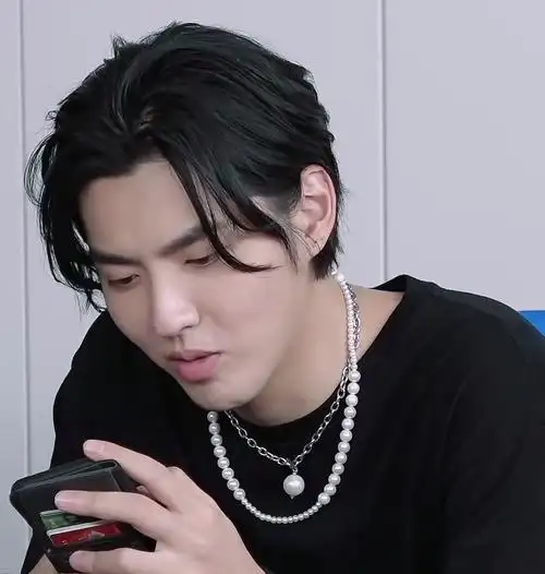 潮流合伙人吴亦凡同款项链珍珠项链男潮嘻哈链条锁骨链