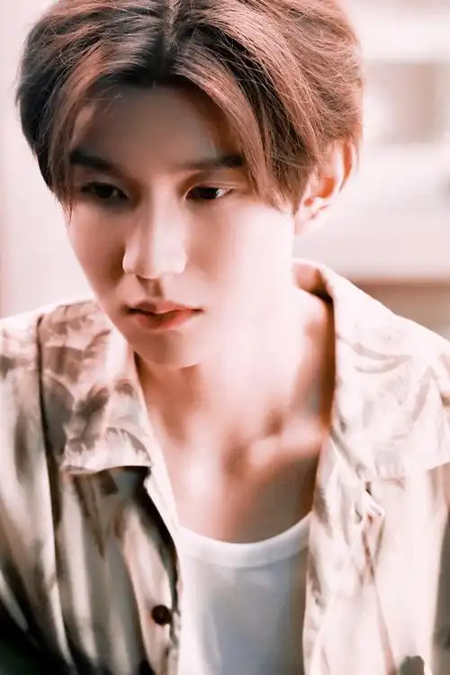 王源新专辑夏野了