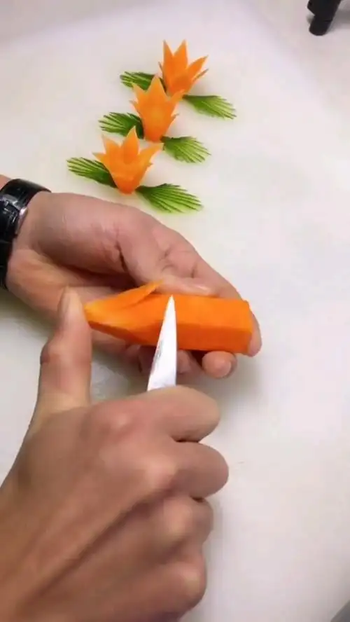 这个视频教会你胡萝卜切花