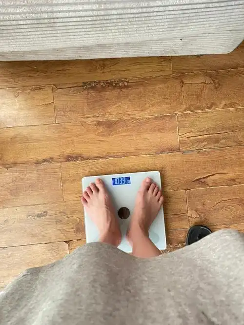 体重1039斤的体型如图不胖但就怪怪的