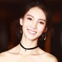 美女演员金晨qq头像图片金晨最新夏季图片