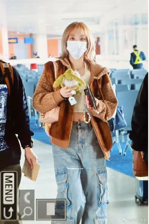 宋雨琦机场私服##宋雨琦回国录奔跑吧