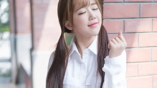 00后美女图片-美女壁纸-高清美女图片-第4图-娟娟壁纸