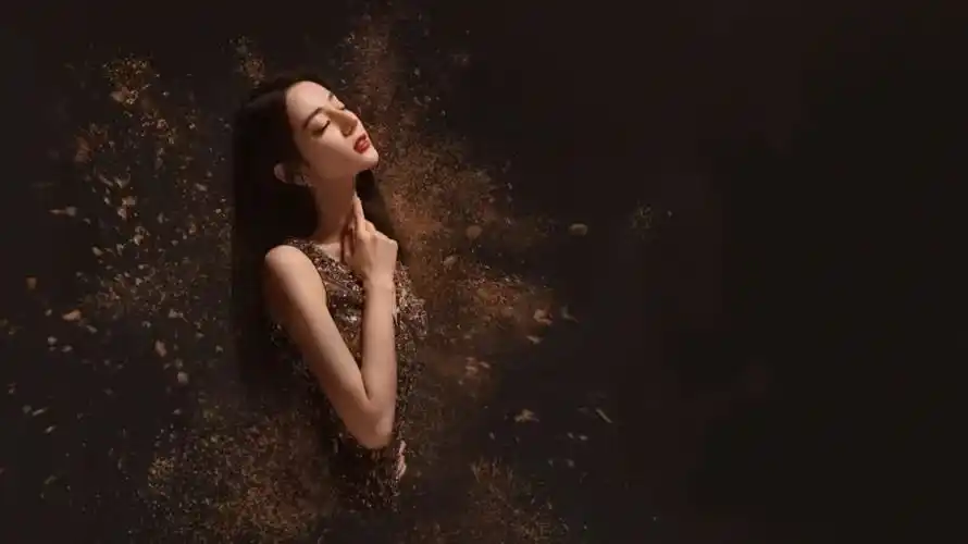 迪丽热巴壁纸:高贵明艳优雅舒展,整个人焕发出耀眼夺目的光芒
