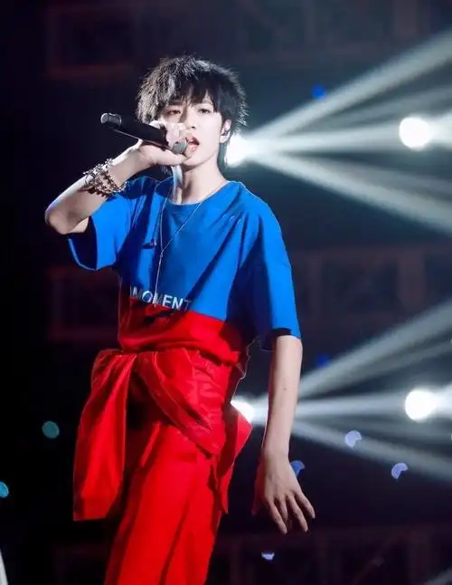 有没有刘耀文的绝美图片. - 知乎