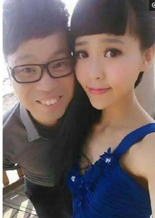 这是什么样的一个人啊,自己的妻子陪你走过了风风雨雨,连婚礼都没有