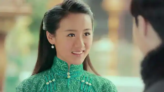 不敢直视袁冰妍穿旗袍太过美艳谁娶谁赚到