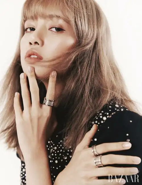 美爆!#lisa#登上韩国《hapers bazaar》6月号封面及写真全图来咯!