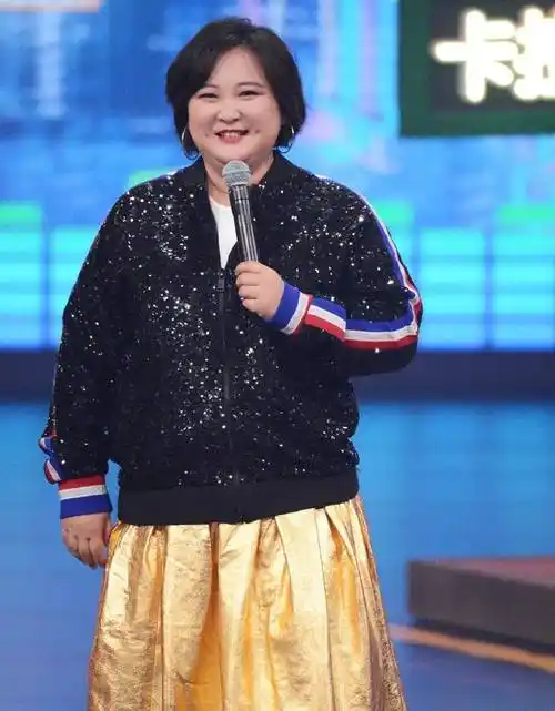 贾玲胖了才是真的火?小酒窝配蓬蓬裙实在讨喜!