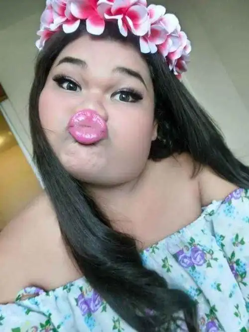 泰国丑女网红宝拉泰国最丑的网红介绍及图片