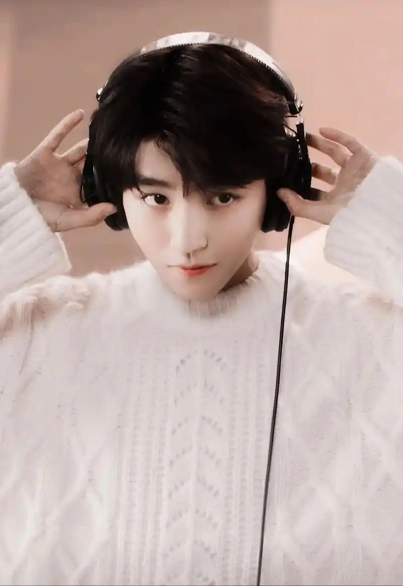 "王俊凯壁纸"#王俊凯 #高清手机壁纸 - 抖音