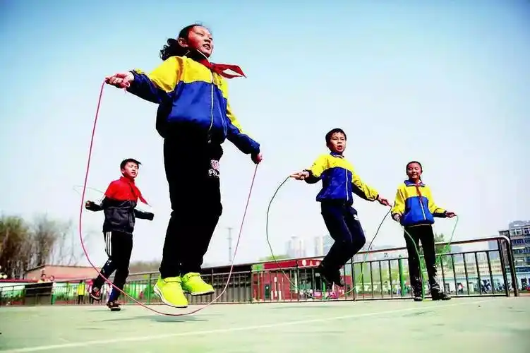 健康防疫 居家运动——保定市先锋晨光学生体育室内课 第十七课 后摇