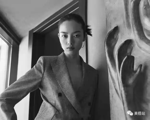 超模孙菲菲,奢侈品代言广告已霸屏,一张属于亚洲面孔的奇迹!